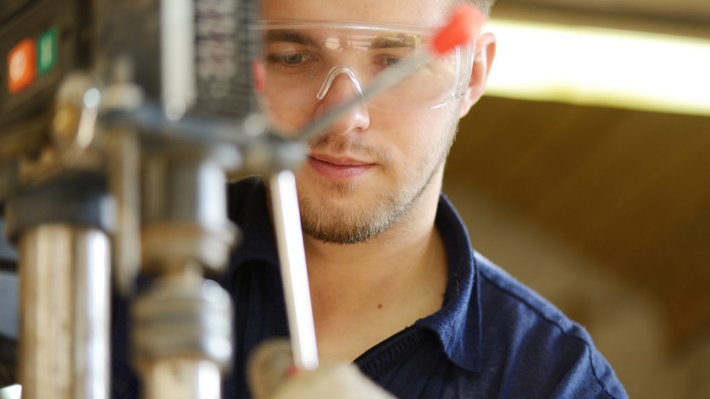 5 Signs Your Industrial Air Compressor Needs Service